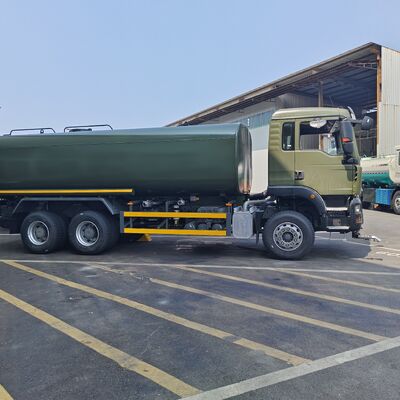 HOWO TX 6×4 camion-citerne à eau avec charge utile de 20 tonnes et norme d'émission Euro 2 pour le nettoyage des routes et le contrôle des poussières