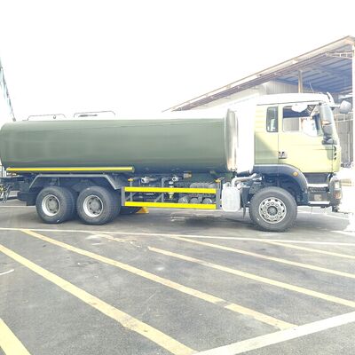 HOWO TX 6×4 Camion réservoir d'eau pour le Ghana Route pulvérisation contrôle des poussières irrigation nettoyage municipal et construction