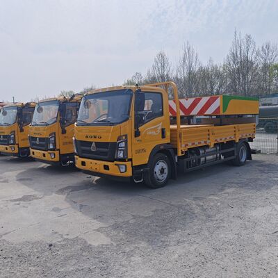 HOWO 4×2 Camion à coussin d'accident moteur diesel avec système de commande hydraulique et conception modulaire d'absorption d'énergie pour la sécurité routière