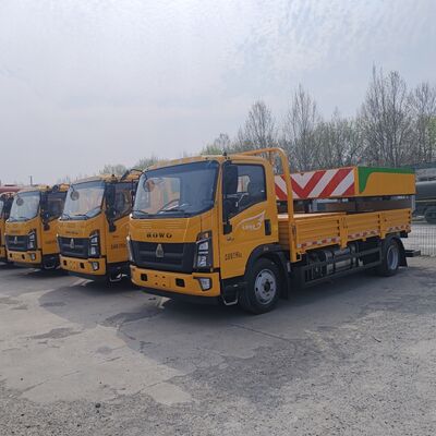 Camion à coussin de collision HOWO 4 × 2 avec absorption d'énergie haute performance et conception de remplacement modulaire pour la sécurité routière