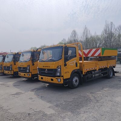 Camion à coussin de collision HOWO 4 × 2 avec absorption d'énergie haute performance et conception de remplacement modulaire pour la sécurité routière