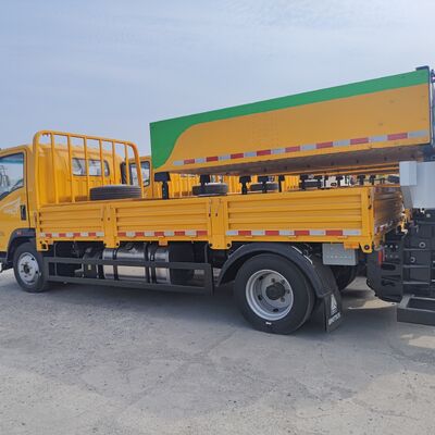 HOWO 4×2 Camion à coussin d'accident moteur diesel avec système de commande hydraulique et conception modulaire d'absorption d'énergie pour la sécurité routière