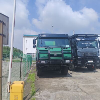 HOWO 6×4 camion-citerne d'eau d'une capacité de 20 000 L, moteur 371 ch et réservoir en acier au carbone pour le nettoyage des routes et la suppression de la poussière