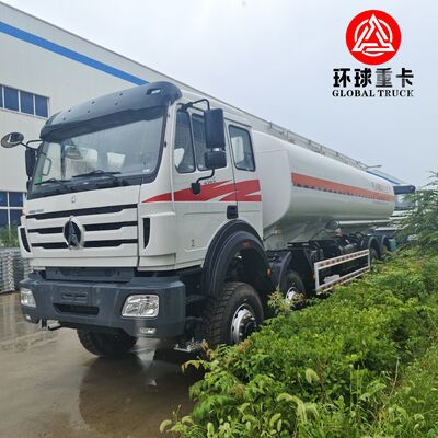 Beiben 8x8 35000L camionneur-citerne à carburant minier lourd pour le transport au diesel au Congo
