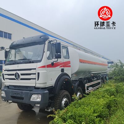 Camion citerne à carburant tout-terrain robuste Beiben 8x8 de 35 000 L pour l'exploitation minière au Congo