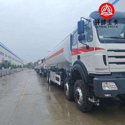 Camion-citerne à carburant Beiben 8x8 de 35000L, camion-citerne diesel robuste tout-terrain pour l'exploitation minière au Congo