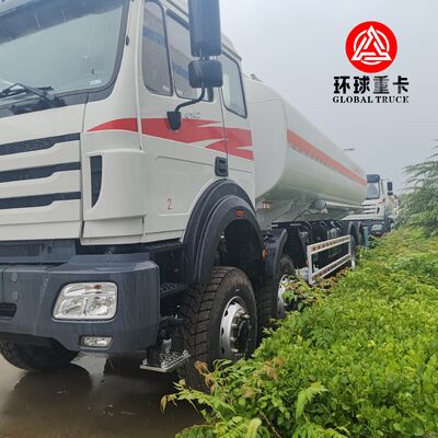 Camion-citerne à carburant Beiben 8x8 de 35000L, camion-citerne diesel robuste tout-terrain pour l'exploitation minière au Congo
