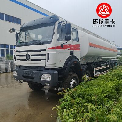 Camion citerne à carburant tout-terrain robuste Beiben 8x8 de 35 000 L pour l'exploitation minière au Congo