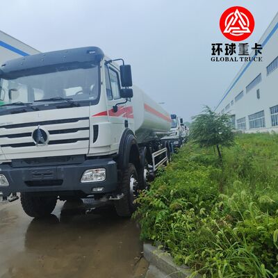 Beiben 8x8 35000L Camion à réservoir de carburant Lourd service hors route Camion à réservoir de pétrole diesel