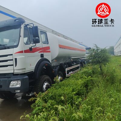 Beiben 8x8 35000L Camion à réservoir de carburant Lourd service hors route Camion à réservoir de pétrole diesel
