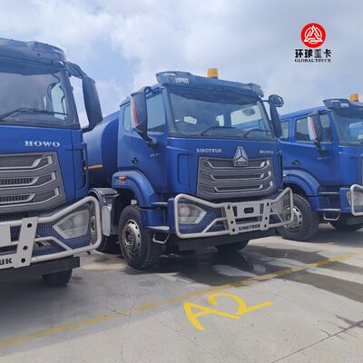 HOWO NX 8x4 30000L Camion réservoir de carburant Camion diesel lourd pour le marché tanzanien