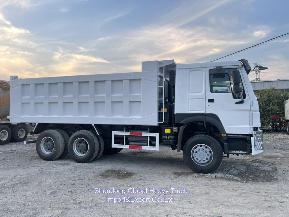 Sinotruk 10 roues HOWO A7 T7 V7 Euro 4 Camion à ordures Éthiopie Camion