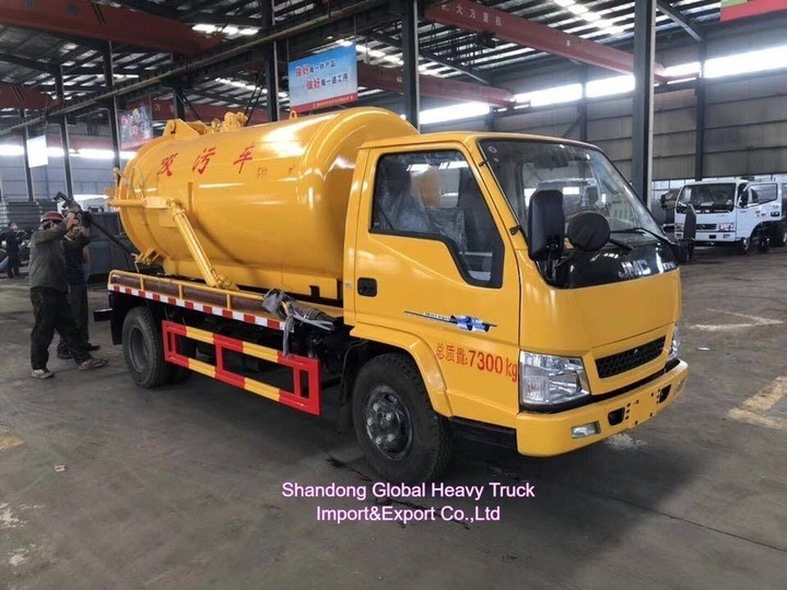 Camion de pompage d'eaux usées Dongfeng HOWO 4×2 avec capacité de réservoir de 12 m3 et moteur de 190 ch pour une élimination efficace des boues