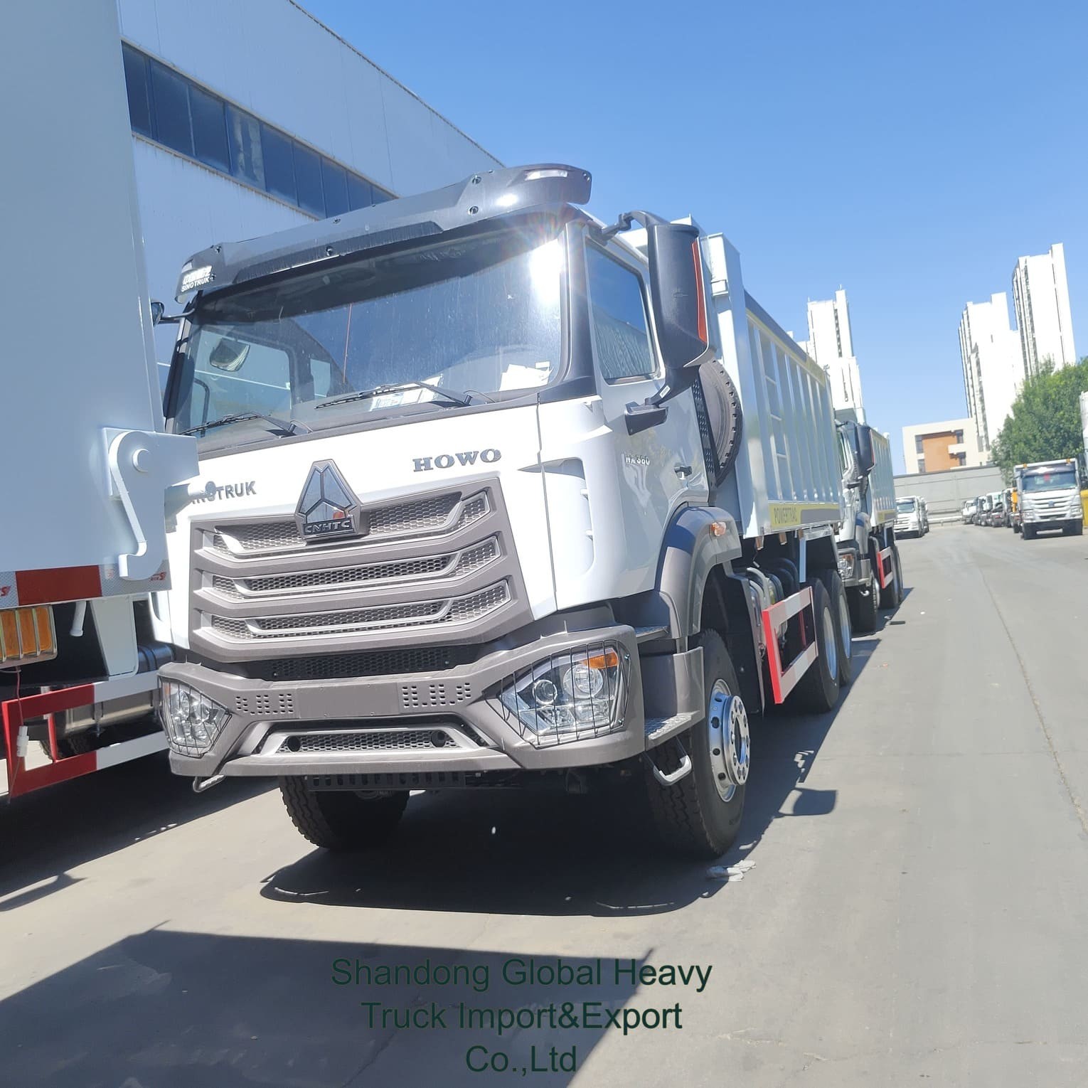 Sinotruk HOWO Nx 371CV 400CV 8X4 6X4 10/12 roues 30-50 tonnes Camion Benne Lourd