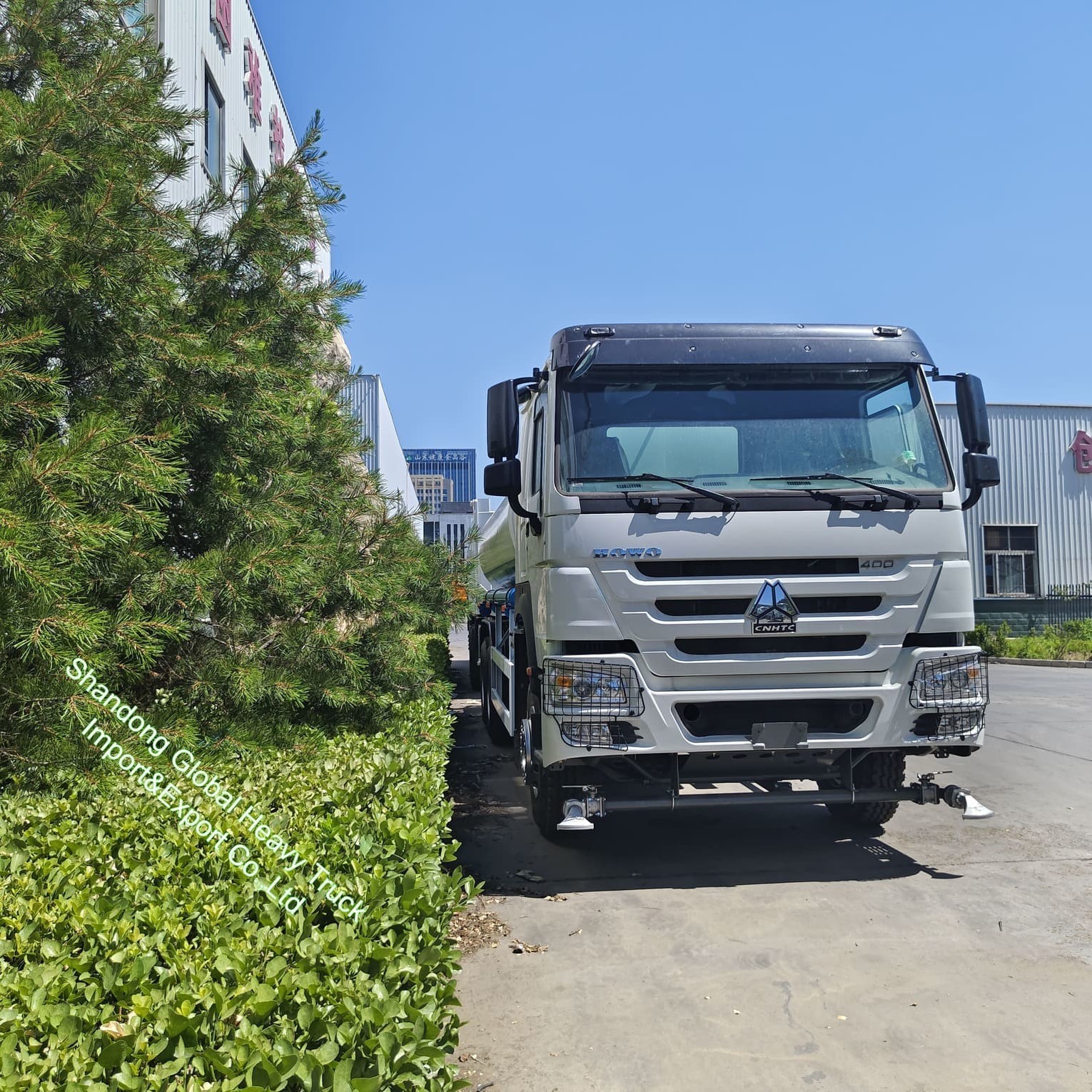 HOWO 6*4 400CV Camion-citerne d'eau remis à neuf Arroseuse 6*4