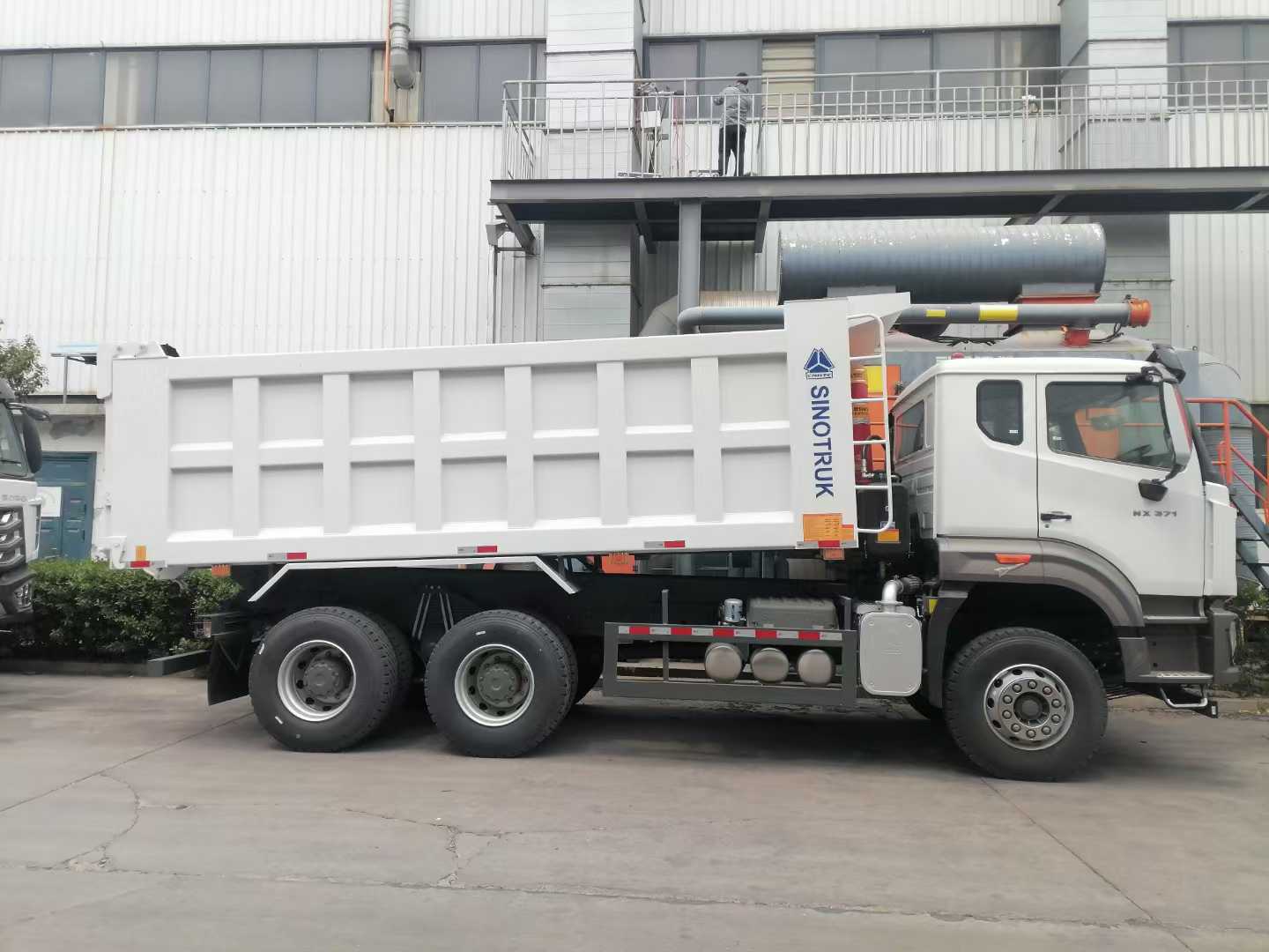 Nouveau camion de décharge lourd SINOTRUK HOWO TX 6x4 avec moteur 420HP et siège en suspension pneumatique