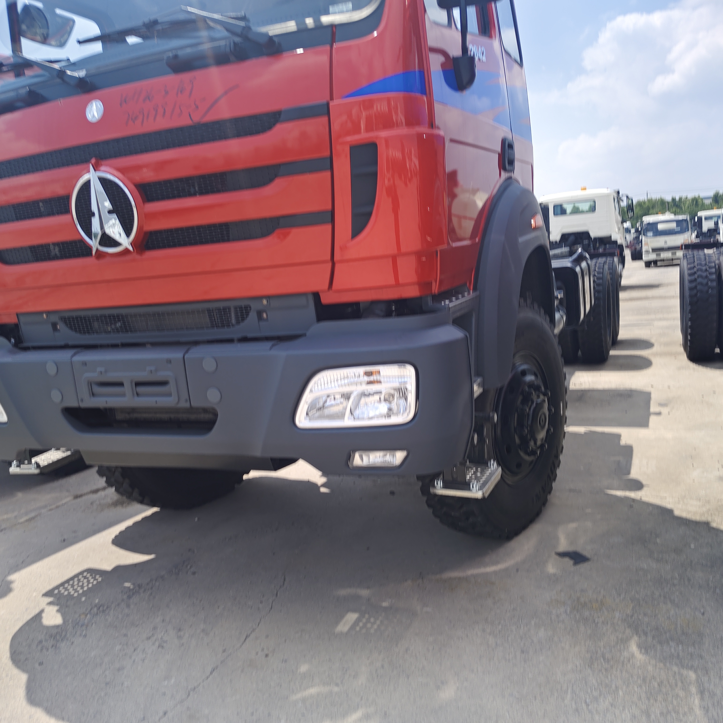 BEIBEN 2642 6×4 camions tracteurs lourds avec moteur WEICHAI de 420 chevaux et châssis de technologie Mercedes-Benz