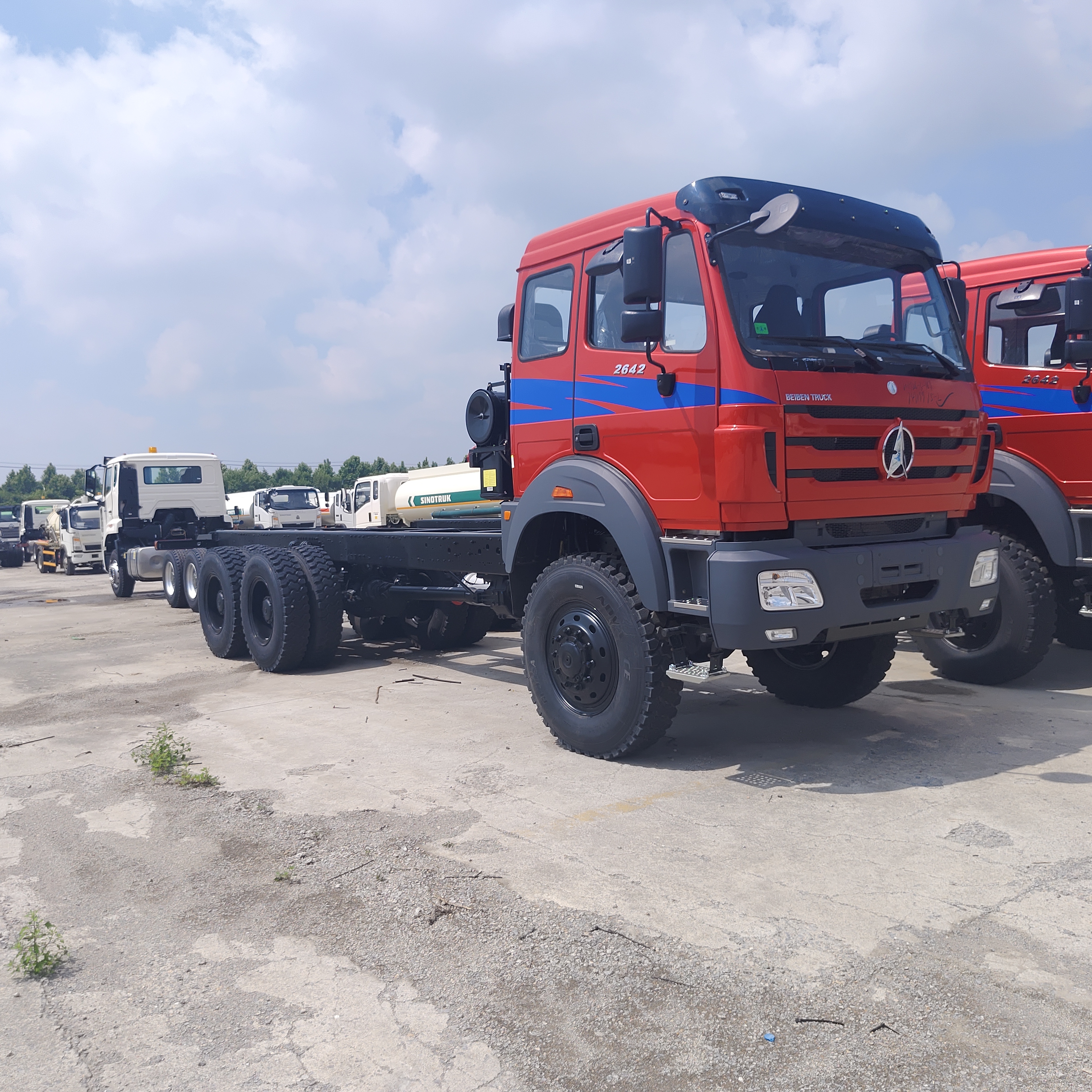 BEIBEN 2642 6×6 camion-décharge minier avec moteur WEICHAI de 420 chevaux et charge utile de 30 à 40 tonnes pour l'exploitation minière lourde